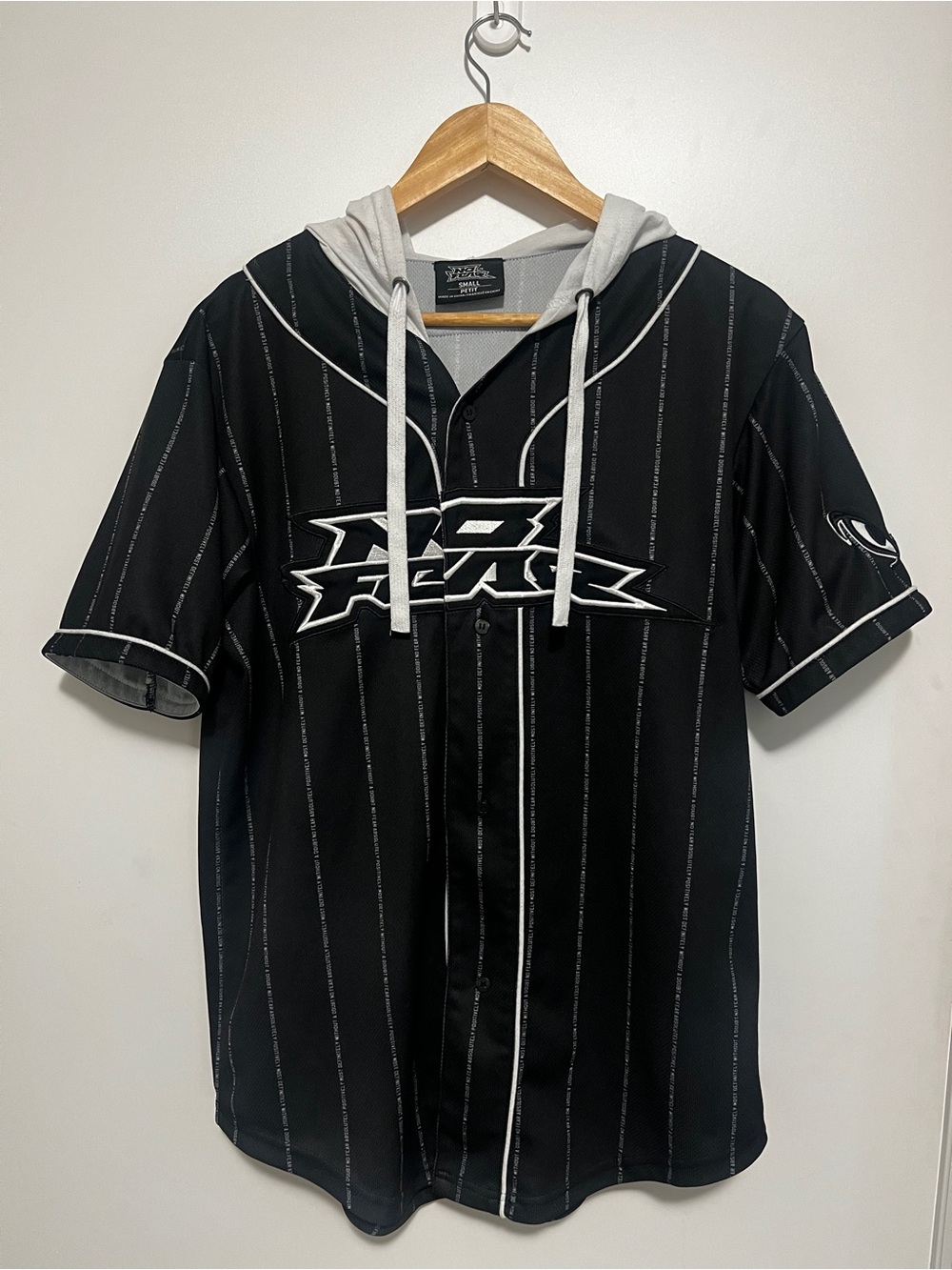 Vintage Y2K No Fear Hooded Pinstripe Baseball Jersey Shirt Size S